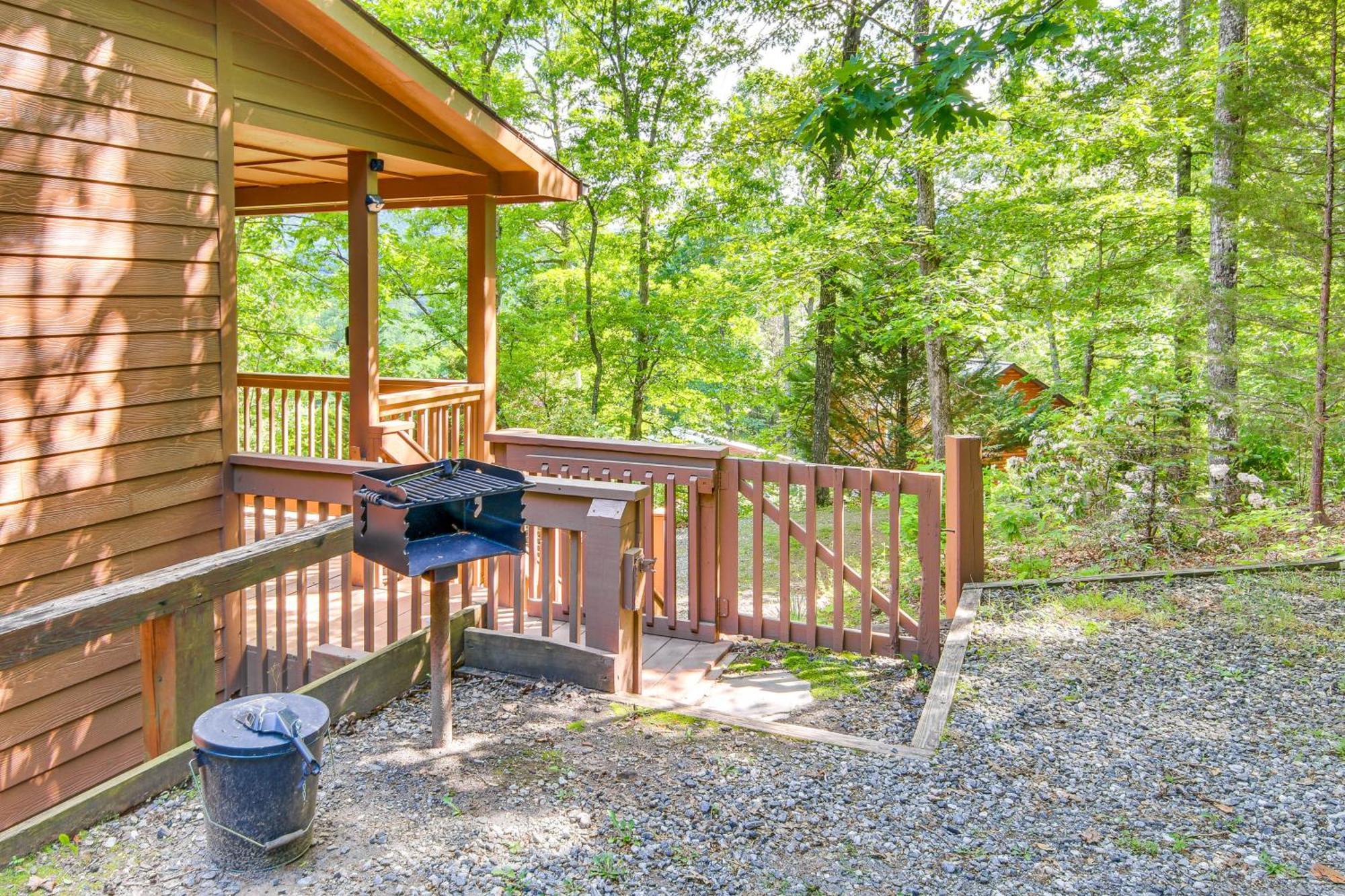 Charming Fox Den Cabin In Whittier With Hot Tub! Bagian luar foto