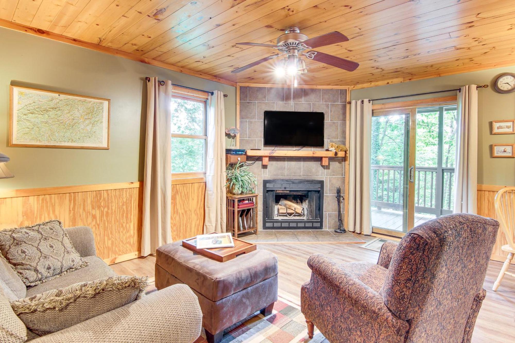 Charming Fox Den Cabin In Whittier With Hot Tub! Bagian luar foto